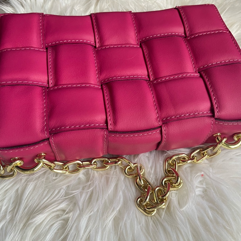 Pink bag. - Picture 2 of 6
